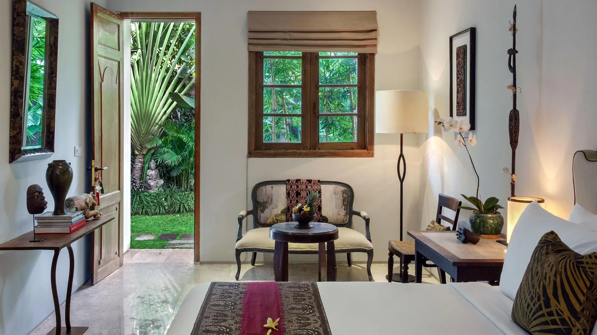 Guest house Room & Vespa 3 Seminyak