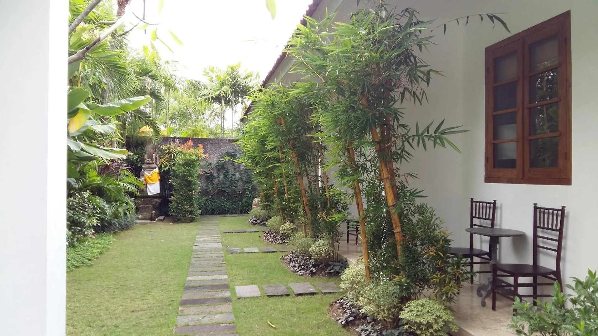 Guest house Room & Vespa 3 Seminyak