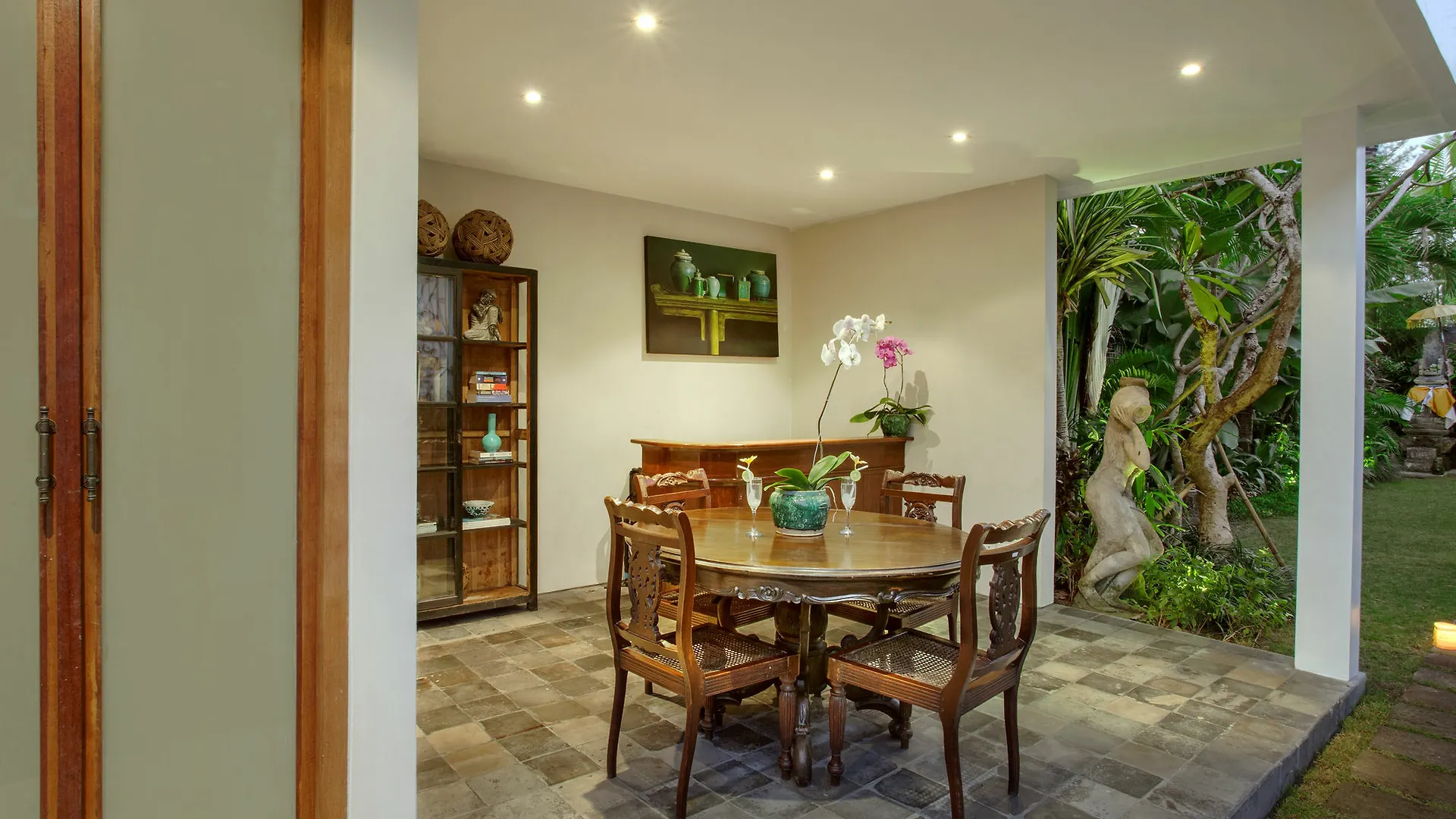 ** Guest house Room & Vespa 3 Seminyak  Indonesia