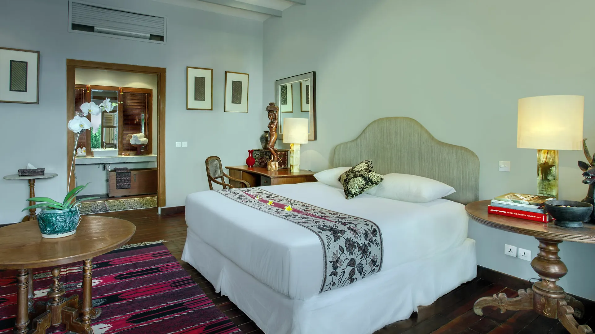 Room & Vespa 3 Seminyak